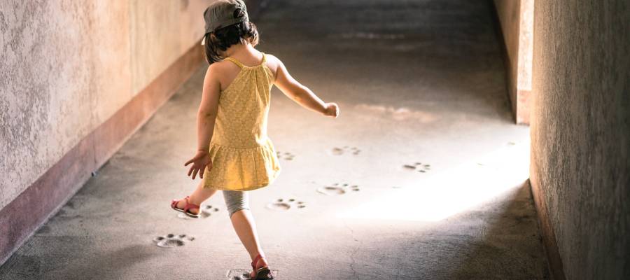 girl and footprints girl and footprints
